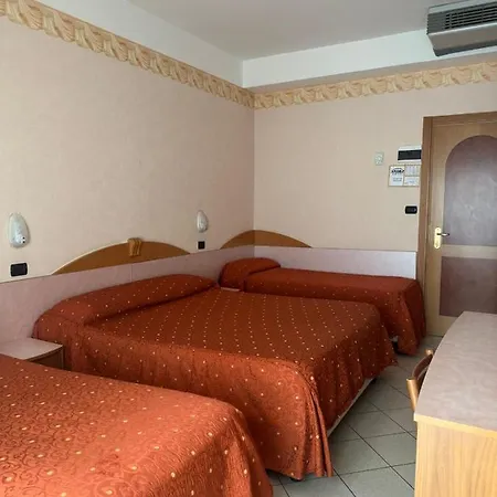 Ambra 3* Римини